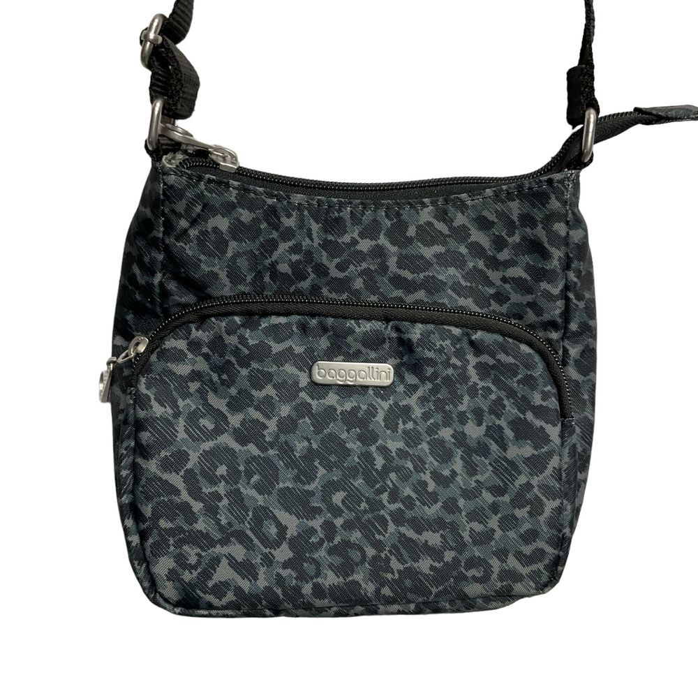 Baggallini Joey Bag Crossbody Black and Gray Cheetah Print Adjustable Strap